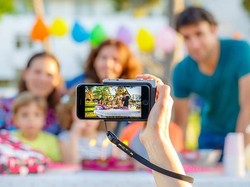 Aksesoris Ini Sulap iPhone 6S Jadi DSLR