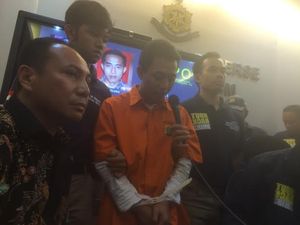Pelukan dan Ciuman Terakhir Agus Usai Mutilasi Nur Atikah Pelukan dan Ciuman Terakhir Agus Usai Mutilasi Nur Atikah