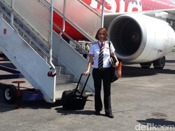 Kapten Monika, Pilot Cantik yang Merasa Lebih Hidup saat di Langit