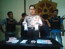 Lima Tersangka Ditangkap, 4.445 Butir Pil Koplo Disita