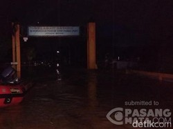 Banjir Seperut Orang Dewasa Melanda Perumahan Pondok Gede Permai Bekasi