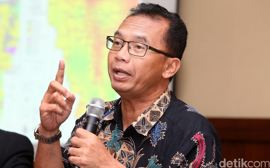 Pengamat Tata Kota Universitas Trisakti -- Pengamat tata kota dari Universitas Trisakti Yayat Supriatna dalam sebuah diskusi di Jakarta, Jumay (22/4/2016)