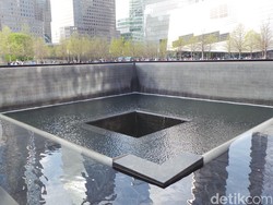 Mendengar Air Berjatuhan, Mengenang Korban 9/11 di Monumen Ground Zero
