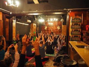 Latihan Yoga Dikira Pembunuhan Massal, Polisi Datang, Ternyata... Latihan Yoga Dikira Pembunuhan Massal, Polisi Datang, Ternyata...