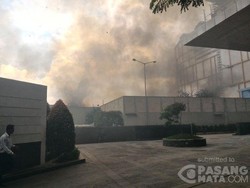 Kebakaran Bedeng Proyek di Kembangan Jakbar, 15 Unit Damkar Diterjunkan