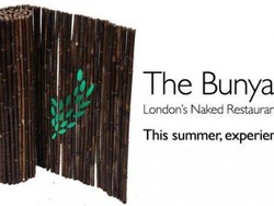 Di Restoran Ini Bisa Makan di Area dengan Baju dan Tanpa Baju