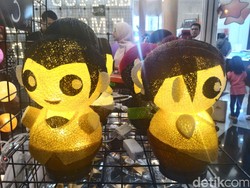 Pria Ini Raup Rp 100 Juta/Bulan dari Jualan Hiasan Lampu