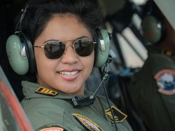 Keluarga dan Negara, Kisah di Balik Kehidupan Seorang Pilot Militer Wanita