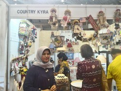 Mantan Atlet Basket Ini Sulap Kaleng Bekas Jadi Sumber Rupiah