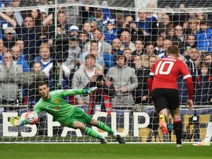 Puja-puji untuk De Gea