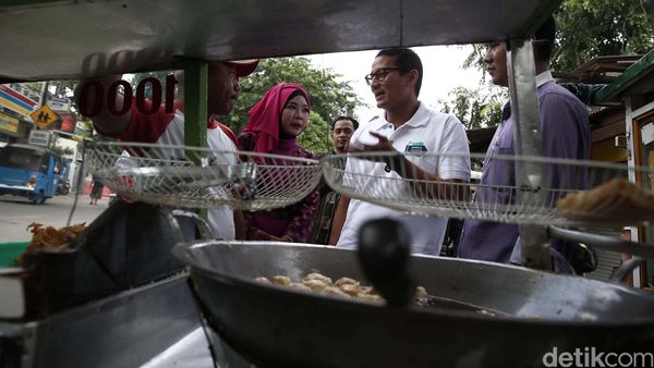 Sandiaga Uno Blusukan ke Johar Baru