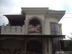 Begini Penampakan Rumah Mewah 2 Lantai AKP Ichwan di Medan