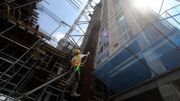 Topping Off Pondok Indah Residences