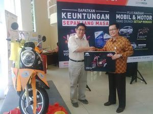 Lima Nasabah Bank Mega di Surabaya Dapat Hadiah Undian Scoopy