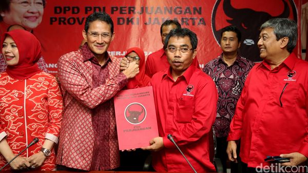 Sandiaga Uno Daftar Cagub di PDIP