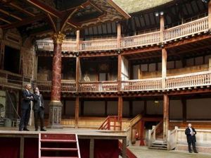 Obama Rayakan 400 Tahun Shakespeare dengan Menonton Teater Hamlet