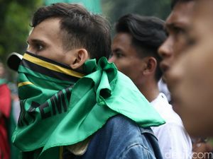 Massa PPP Geruduk Kemenkum HAM