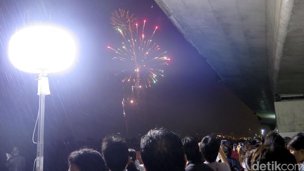 Pesta Penutupan Okinawa International Film Festival 2016