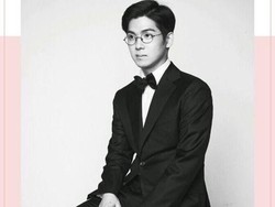 Bahagia! Rapper Mad Clown Gelar Pernikahan Mei