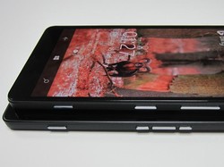 Surface Phone Diragukan Meluncur 2017