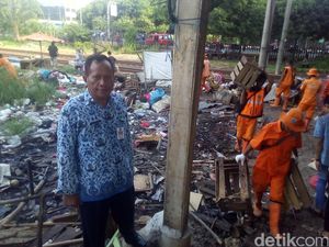 Camat Cakung Bantah Mintai Uang ke Pedagang Flyover Klender