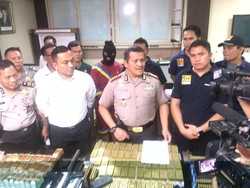 Paket Nyasar dan Cerita Terkuaknya Ribuan Amunisi Milik Pensiunan Polri