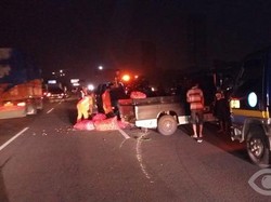 Pikap Kecelakaan, Muatan Bawang Berhamburan di Tol Merak KM 12 Arah Tomang