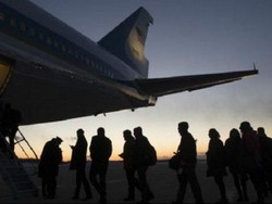 Kemewahan Pesawat Air Force One: Nonton James Bond Sampai Suvenir M&Ms