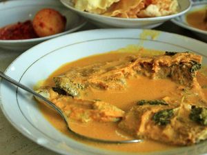 Kuliner Wajib Coba di Padang, Gulai Ikan Pauh Piaman
