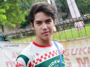 Jenguk Sang Ayah, El Rumi Dapat Pesan dari Ahmad Dhani Jenguk Sang Ayah, El Rumi Dapat Pesan dari Ahmad Dhani