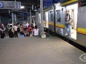 Tawuran Dibubarkan, KRL Jakarta-Bekasi Kembali Normal