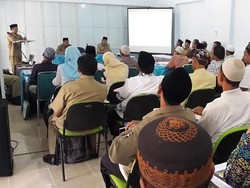 Dai di Pacitan Dilatih Khusus Tangkis Ajaran Radikal