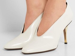 Editors Choice: Mencuri Atensi dengan 5 High Heels Warna Putih