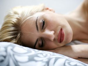 Riset: Semakin Kamu Kurang Tidur Makin Banyak Orang Malas Berteman Denganmu Riset: Semakin Kamu Kurang Tidur Makin Banyak Orang Malas Berteman Denganmu