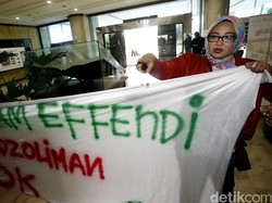 Tak Bisa Bertemu Walkot Rustam, Warga Membubarkan Diri