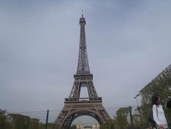 Ssst... Ada Rahasia di Puncak Menara Eiffel