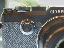 Pen-F, Mirrorless Retro Kado 80 Tahun Olympus
