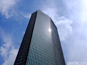 Bos dan Direksi Borong Saham BCA Saat Harga Turun