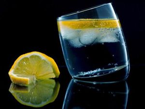 Minum Anti-AGin Bisa Bikin Wajah Mulus Tanpa Keriput