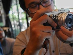 Cermin di Kamera Digital, Masih Perlu?