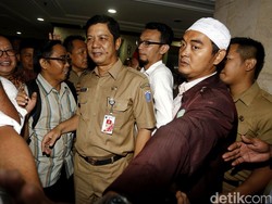 Walkot Rustam: Ahok Beri Rp 50 Juta untuk Beli Karangan Bunga Pernikahan Warga