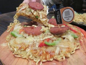 MamamMie: Unik dan Sedap! Mie Mulur dengan Topping Keju Mozarella