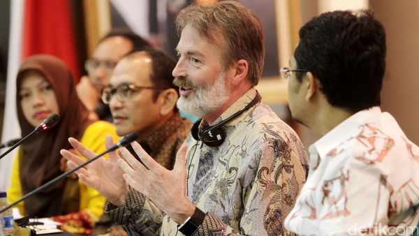 Seminar Bahas Peranan KPU dan Media Dalam Pemilu