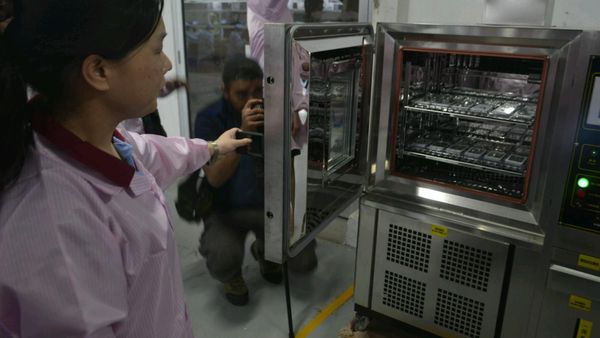 Penyiksaan di Pabrik Smartphone Advan