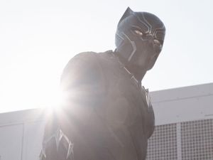 Bayang-bayang Sekuel Black Panther Tanpa Chadwick Boseman Bayang-bayang Sekuel Black Panther Tanpa Chadwick Boseman