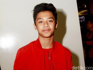 Ketemu Personel CJR, Bastian Bahagia Banget