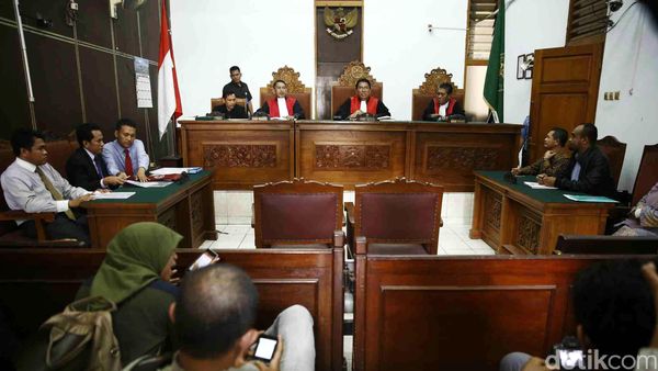Sidang Perdana Gugatan Fahri Hamzah ke PKS