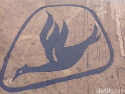 Gambar Burung di Yellow Box Junction di Perempatan Duren Tiga Jaksel, Artinya Apa Ya?