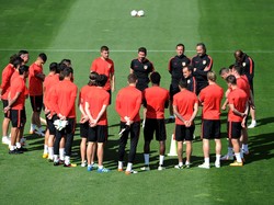 Sepakbola Bertahan Melawan Sepakbola Menyerang di Vicente Calderon