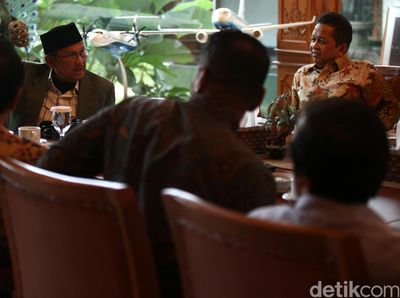 Ketua KEIN Soetrisno Bachir Temui BJ Habibie